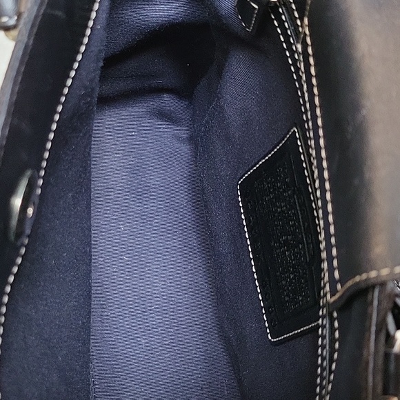 Authentic COACH mini lunch tote. - Picture 6 of 11